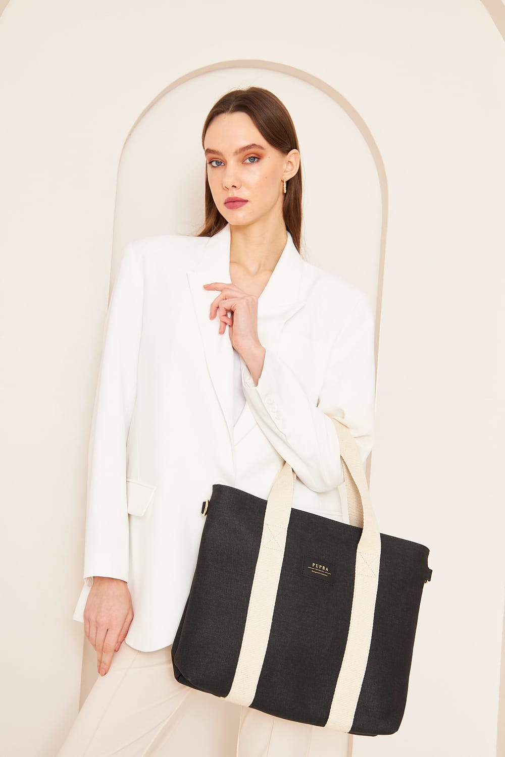 Yaga Large Tote Bag - Black